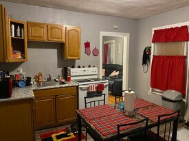 46 Marshall St, Unit 46 Marshall St Apt 1 in Fitchburg, MA - Building Photo