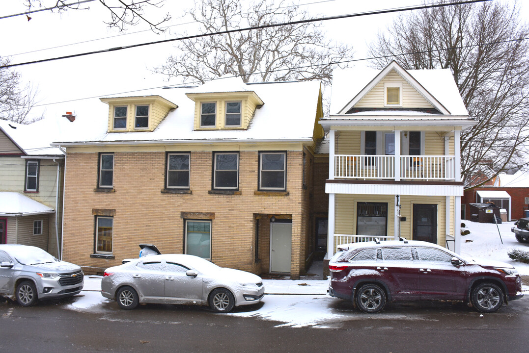 307 Walnut St in Meadville, PA - Building Photo