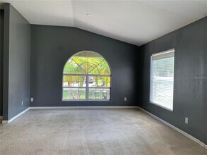 4211 Hartford Lake Dr in Tampa, FL - Building Photo - Building Photo