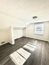 109 Grand St, Unit B in Highland, NY - Foto de edificio - Building Photo