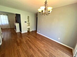 275 Oak St in Rockford, MI - Building Photo - Building Photo