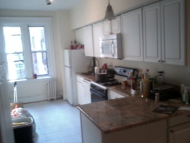 1872 Commonwealth Ave in Boston, MA - Foto de edificio - Building Photo