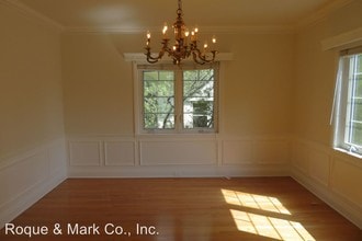 10974 Strathmore Dr in Los Angeles, CA - Building Photo - Building Photo