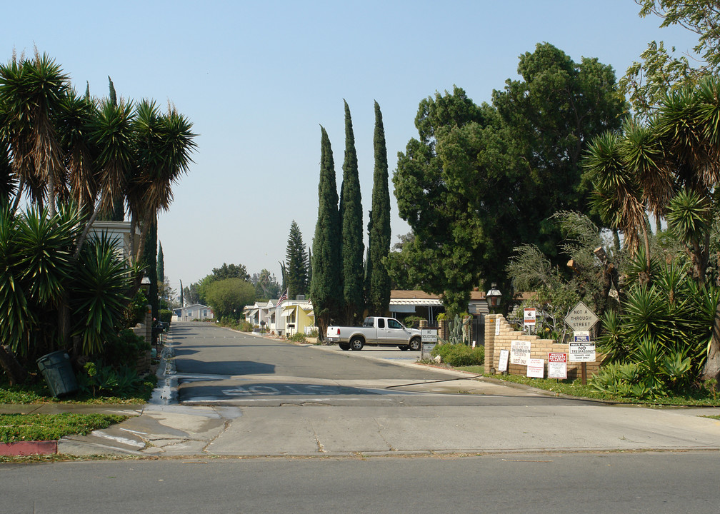 206 S Buena Vista Ave in Corona, CA - Building Photo