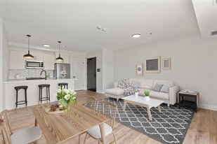 Trinity Gate Condominiums in Windsor, ON - Building Photo