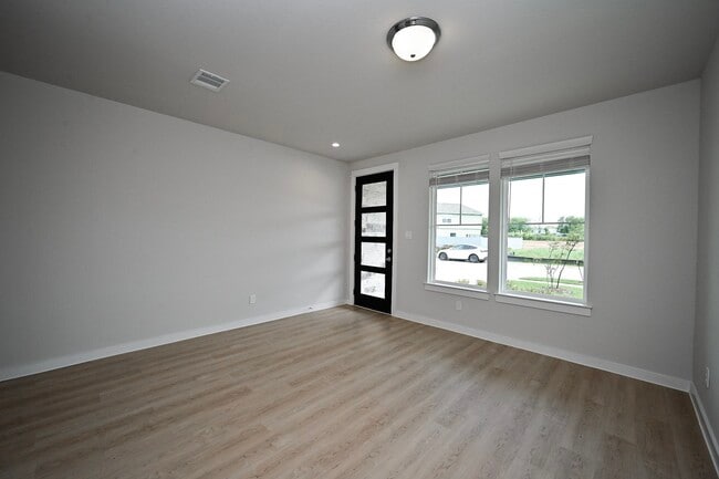 33019 School Hl Rd in Fulshear, TX - Building Photo - Building Photo