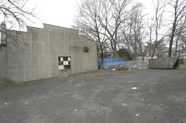 13-15 Kempton Ave in New Brunswick, NJ - Building Photo - Building Photo