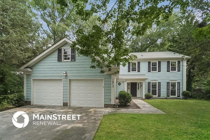1913 Dembrigh Ln in Charlotte, NC - Building Photo