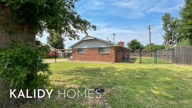 702 Amity Ln in El Reno, OK - Building Photo - Building Photo