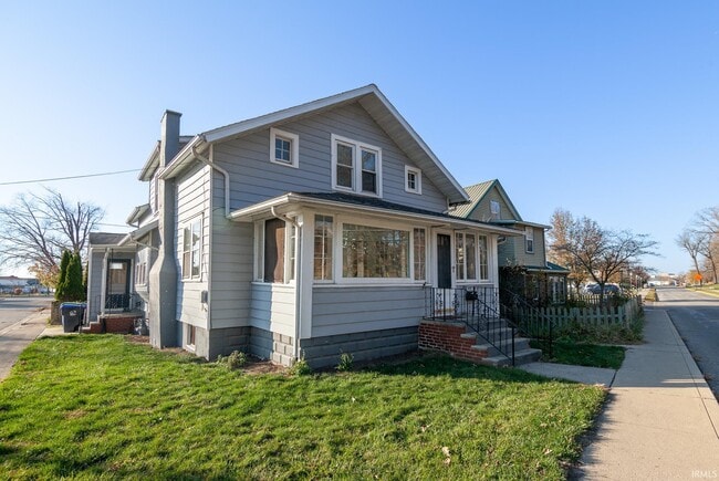 property at 1112 Park Ave