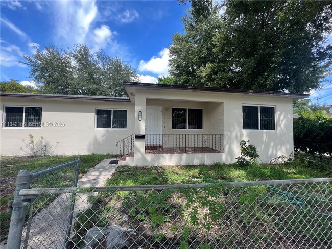 995 NW 51st St in Miami, FL - Building Photo - Building Photo