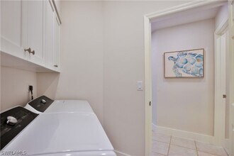 988 Egrets Run, Unit 101 in Naples, FL - Building Photo - Building Photo