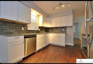 2329 S 125th Ave in Omaha, NE - Foto de edificio - Building Photo