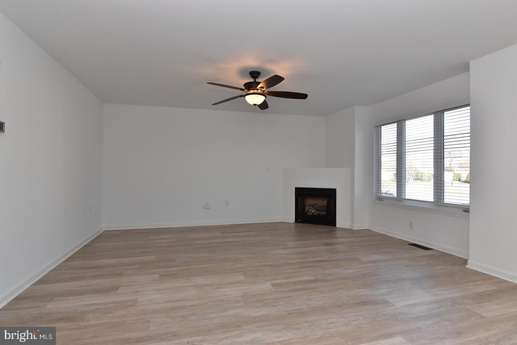 117 Lakeside Dr in Lewes, DE - Building Photo