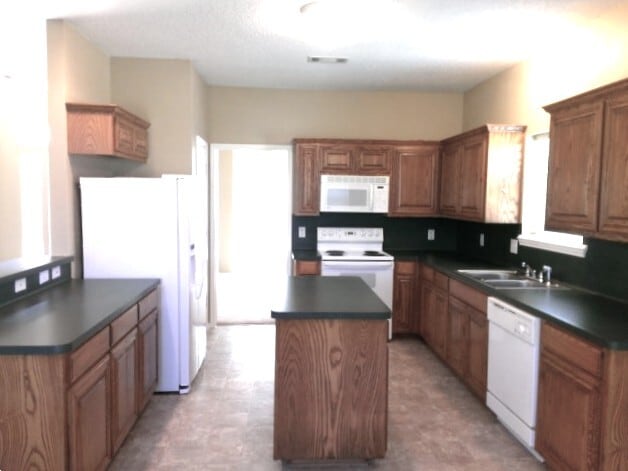 1801 Wolf Creek Dr in Arlington, TX - Building Photo - Building Photo