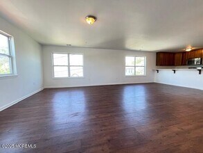 304-306 Main St-Unit -203 in Keansburg, NJ - Building Photo - Building Photo