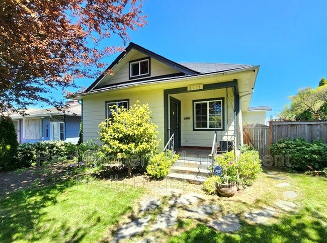 property at 2115 Oakes Ave