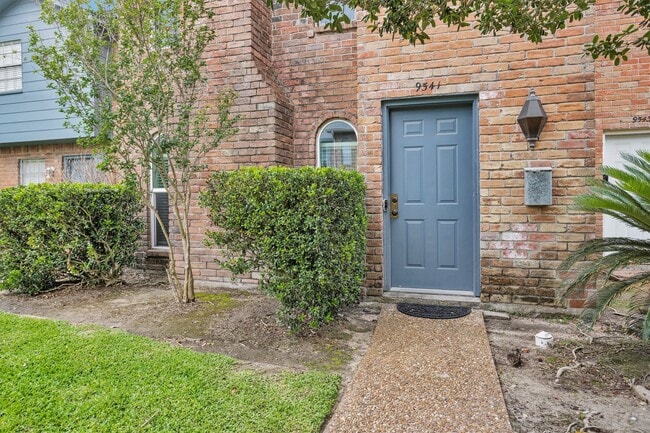 property at 9541 Clanton St
