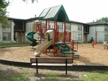 Robin Hood Apartments in Harlingen, TX - Foto de edificio - Building Photo