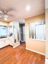 8262 McGuire Dr in Raleigh, NC - Foto de edificio - Building Photo