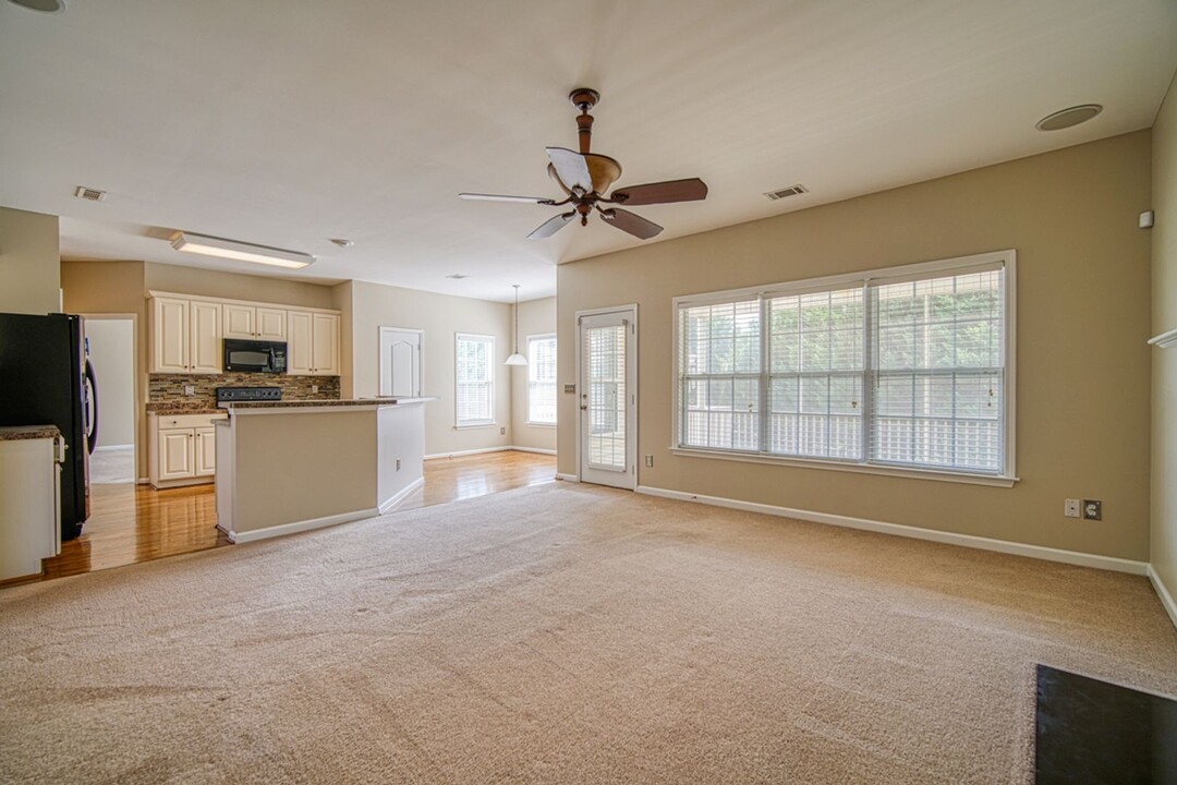 528 Rio Grande Pl in Simpsonville, SC - Foto de edificio