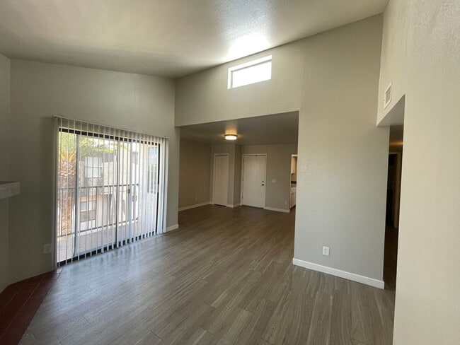 property at 934 N Benton Ave