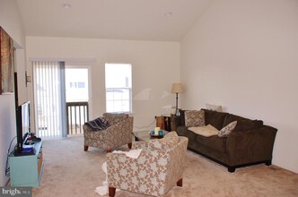2108 Hanford Way in Pennsburg, PA - Building Photo - Building Photo