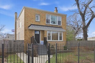 3018 N Whipple St, Unit 2 in Chicago, IL - Building Photo