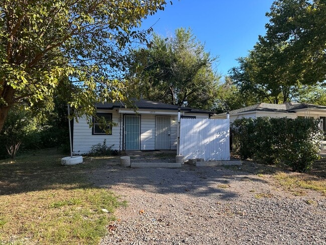 1915 NW Baldwin Ave in Lawton, OK - Building Photo - Building Photo