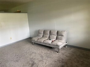 215 Satinwood Dr in Dallas, TX - Building Photo - Building Photo