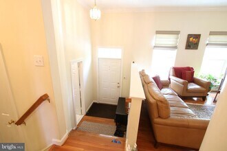 13728 Valley Oak Cir in Rockville, MD - Building Photo - Building Photo