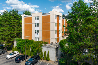 Vision 5 Apartments in Redmond, WA - Foto de edificio - Building Photo