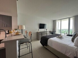 2889 McFarlane Rd, Unit SI ID1240602P in Miami, FL - Building Photo