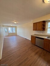 1049 Lafayette St-Unit -1 in Elizabeth, NJ - Building Photo - Building Photo