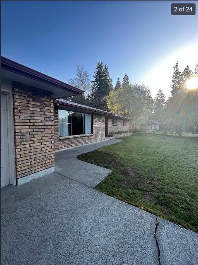 2284 Cedar Ln in Sedro Woolley, WA - Building Photo - Building Photo