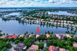 11160 NW 73rd St in Doral, FL - Building Photo - Building Photo