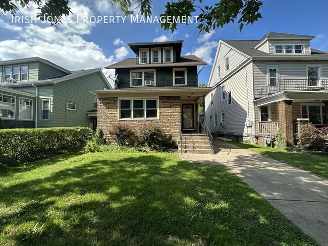 property at 24 Red Jacket Pkwy