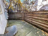 1411 W Thompson St photo'