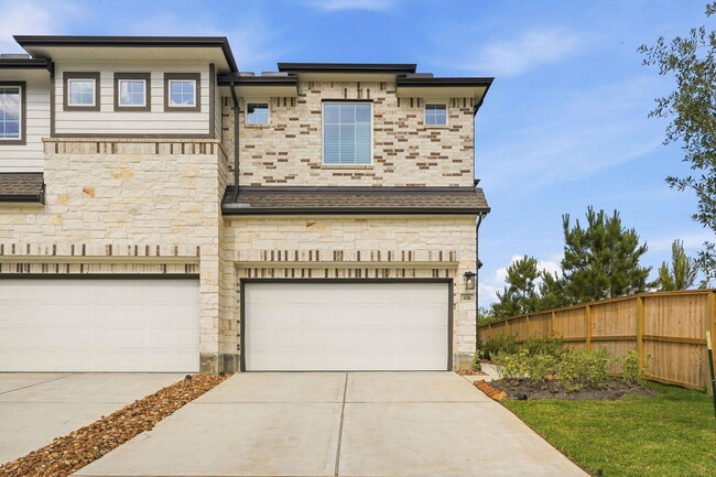 property at 106 W Coralburst Lp