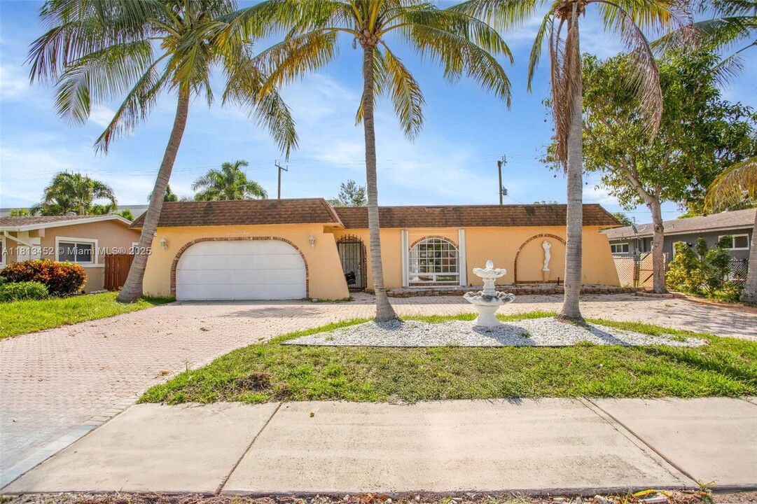 612 SE 8th Ave in Deerfield Beach, FL - Building Photo