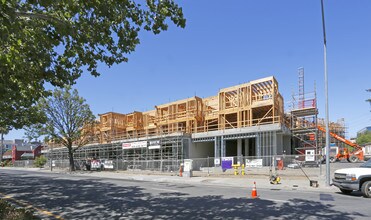 Creekside Commons in Campbell, CA - Foto de edificio - Building Photo