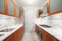 80 Columbus Cir in New York, NY - Building Photo - Building Photo