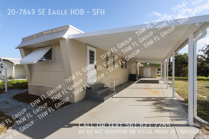 7849-7849 SE Eagle Ave in Hobe Sound, FL - Building Photo