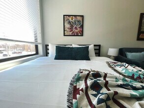 2530 University Ave-Unit -SI ID1036854P in Des Moines, IA - Foto de edificio - Building Photo