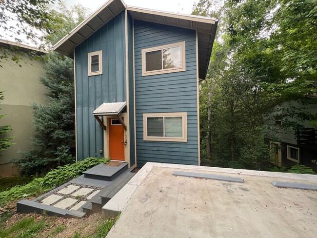 property at 103 Deaver St