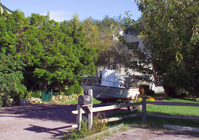 31 Nickerson St in Provincetown, MA - Building Photo - Building Photo