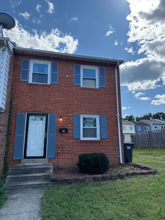 3519 Buffalo Ct in Woodbridge, VA - Building Photo
