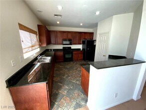 8400 Wildheart Ranch St in Las Vegas, NV - Building Photo - Building Photo