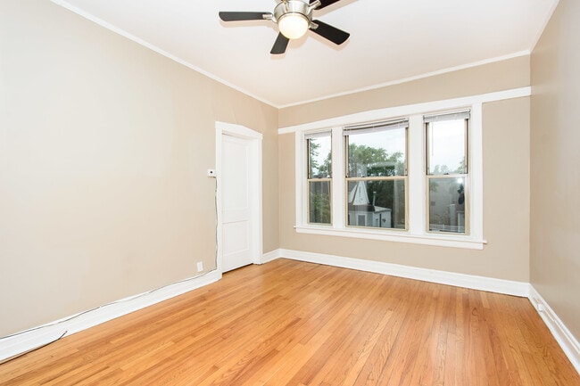 1154 W Barry Ave in Chicago, IL - Building Photo - Building Photo