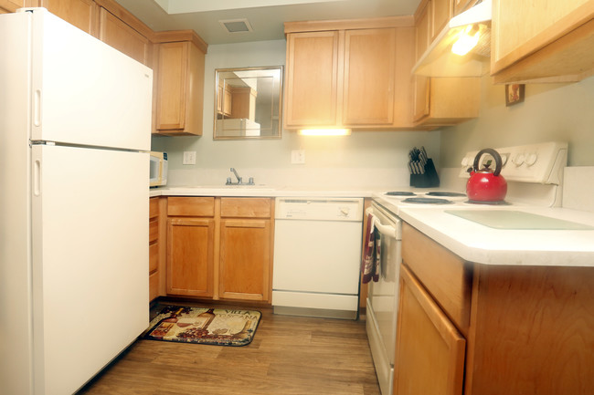 Entrada Townhomes in Goleta, CA - Foto de edificio - Interior Photo